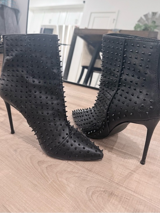 Steve Madden Shoes - Steve Madden Black Studded Pointed-Toe Stiletto Ankle Boots